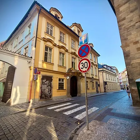 Privatunterkunft 3 Min Walk Old Town Center Private C Prag